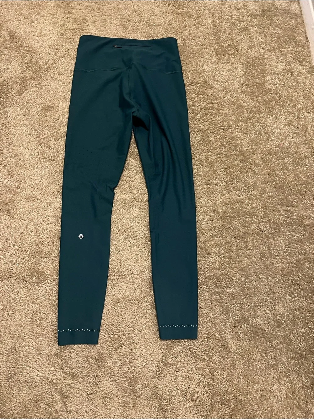 Lululemon Zoned in tight 27” night diver $148 size 10